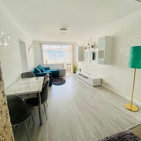 Apartament Tiron In Centru Orasului 古拉哈莫卢洛伊 外观 照片